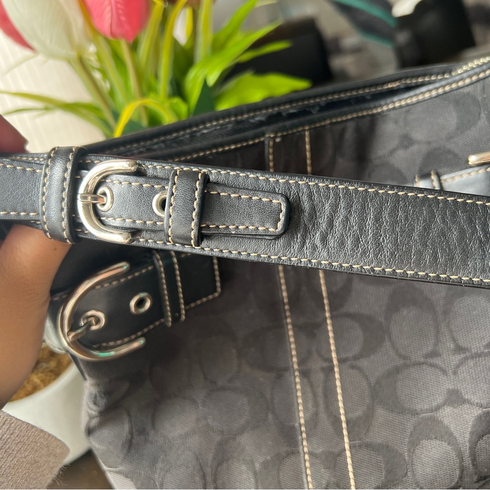 *SOLD* Coach Black Signature Canvas Leather Hobo Bag - Picture 4 of 12